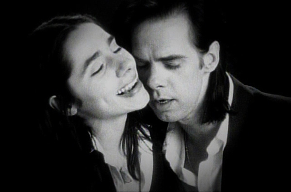 Nick Cave and PJ Harvey in the music video Henry Lee, directed by Rocky Schenck